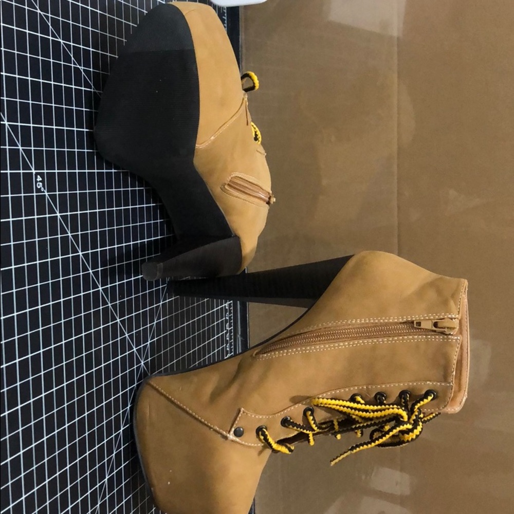 Platform Heels - Picture 2 of 4